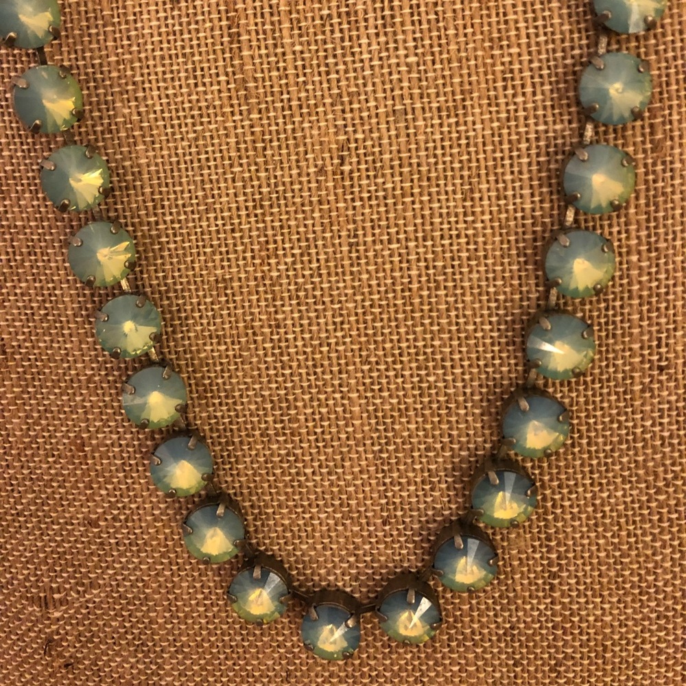 Sabika choker "Youthful Heritage" retired